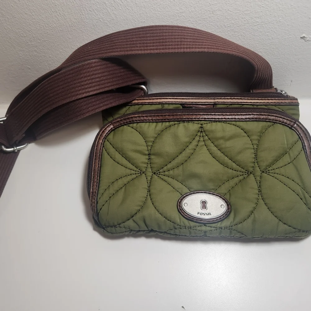 Fossil Key-Per Green Quilted Leather Trim Crossbody Bag NICE!